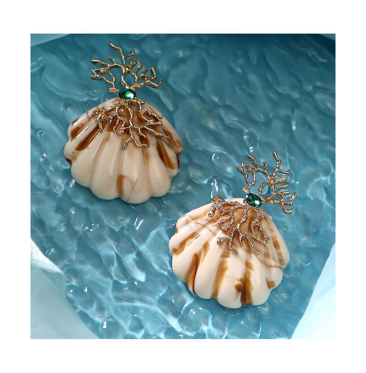 Women's The Veined-Conchiglia Drop Earrings - California Gold