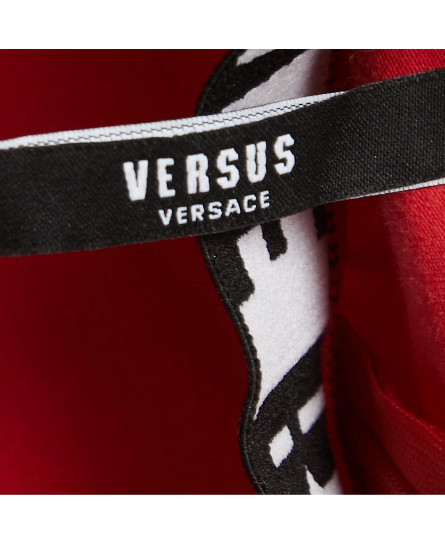 Women's Pre-Owned Versus Versace Red Cotton Logo Detailed High Neck T-Shirt