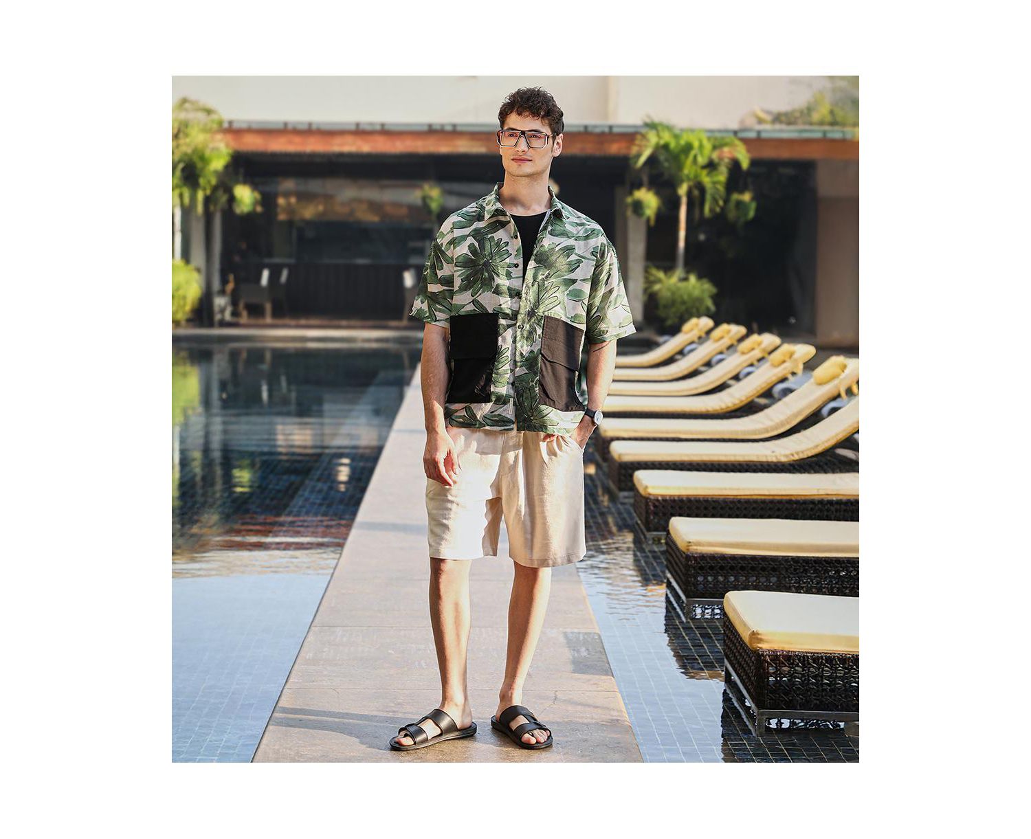 Men's Jungle Green & Ivory White Flora-Stroke Oversized Shirt