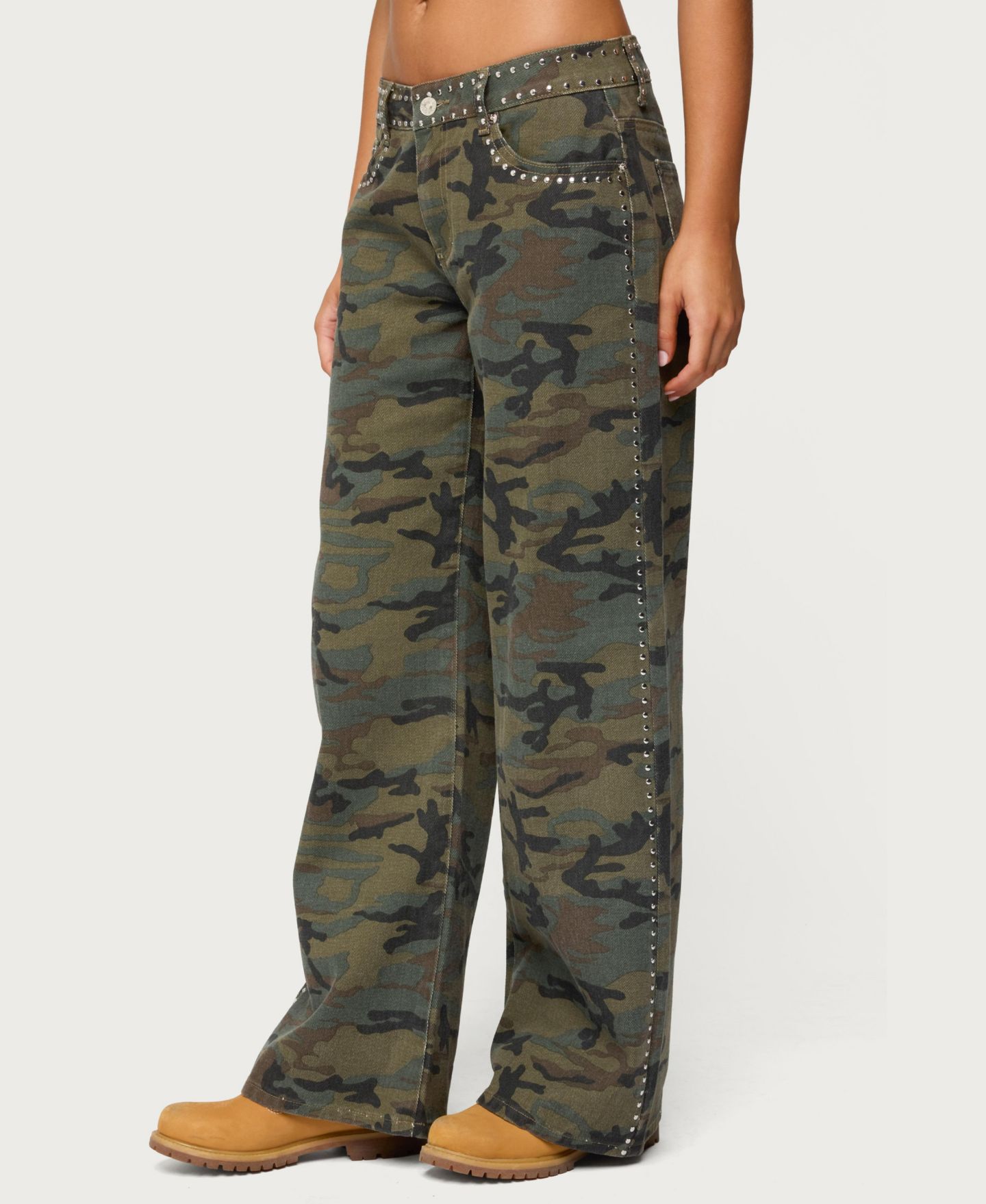 Женские джинсы Edikted Quincy Studded Low Rise Baggy, цвет: Оливковый потёртый — фото 4