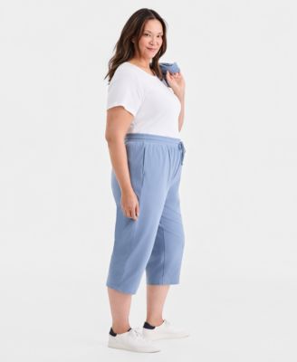 Plus Size Knit Pull-On Capri Pants
