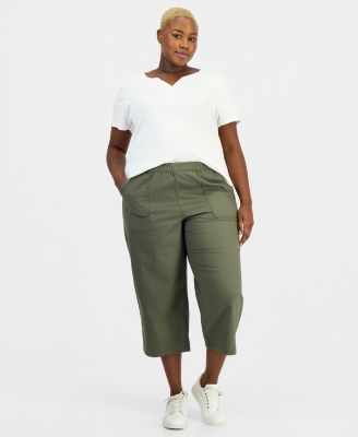 Plus Size Pull-On Cropped Pants