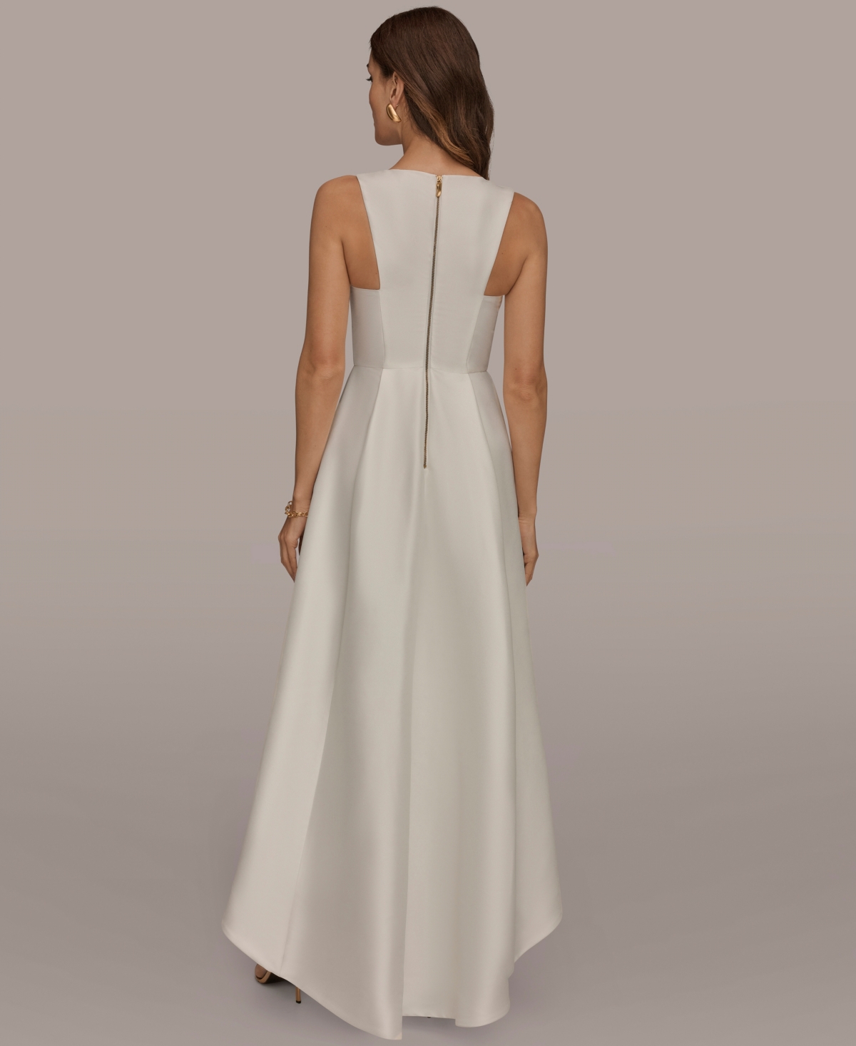 Donna Karan New York Women's Sleeveless Asymmetrical V-Neck Ball Gown