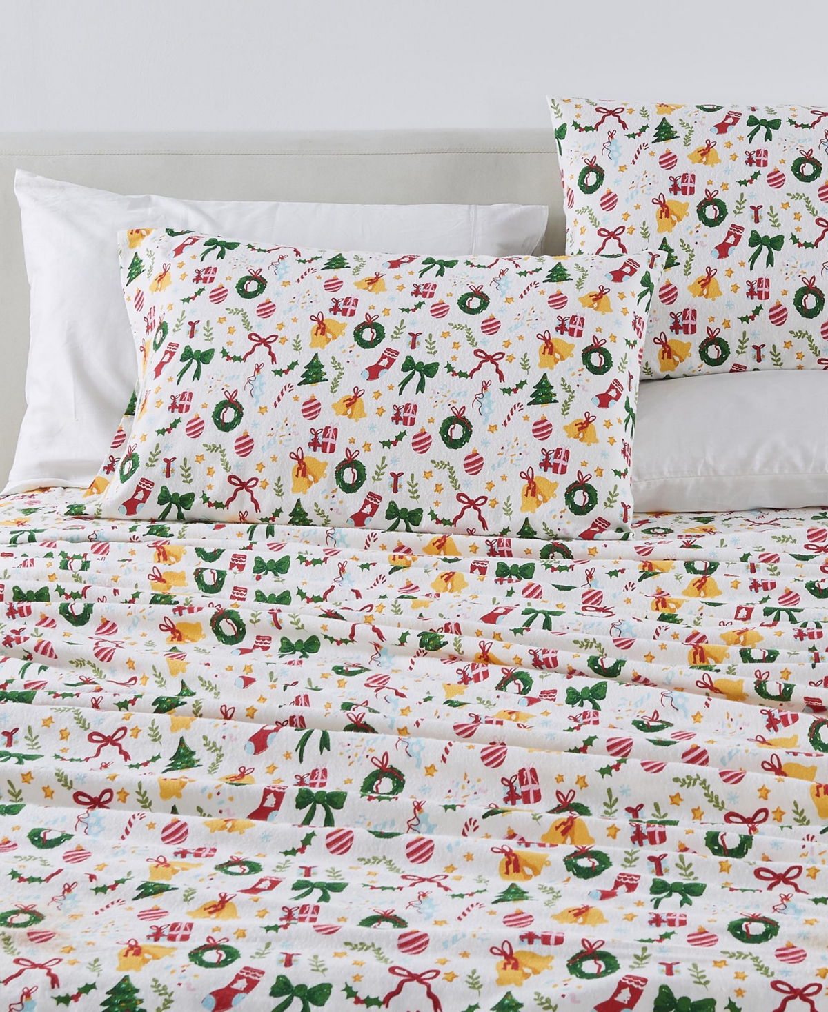 Linery & Co Ultra-Soft Turkish Cotton Flannel Christmas Print Sheet Set.
