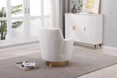 Cozy and Versatile Swivel Chair with Spacious Seating