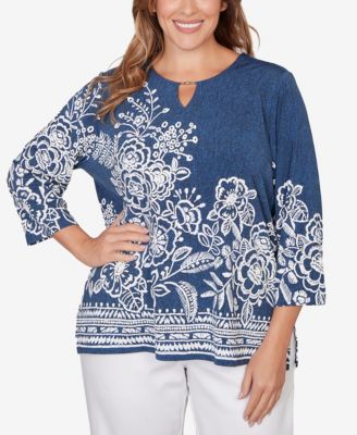 Plus Size Classic Floral Border Embroidered Split Neck Top