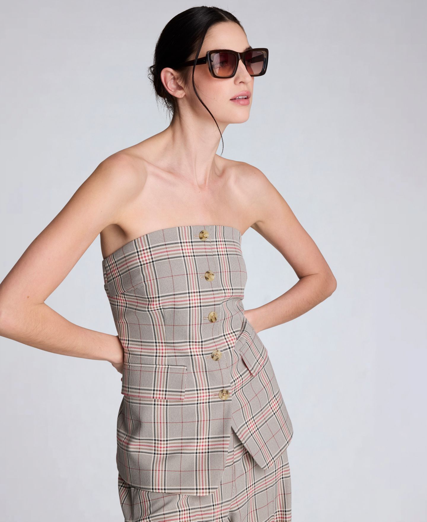 Женский жилет Kenneth Cole Strapless Button-Front Shirt Vest, цвет: Устричный разноцветный — фото 10