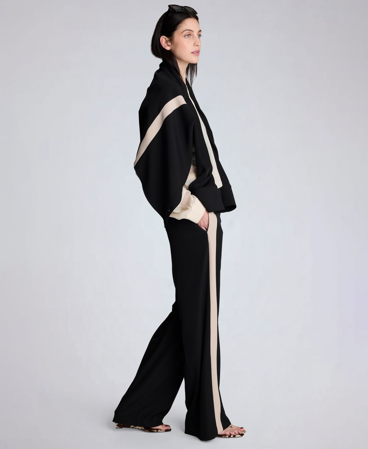 Женские брюки Kenneth Cole High Rise Side Stripe, цвет: Чёрный — фото 6