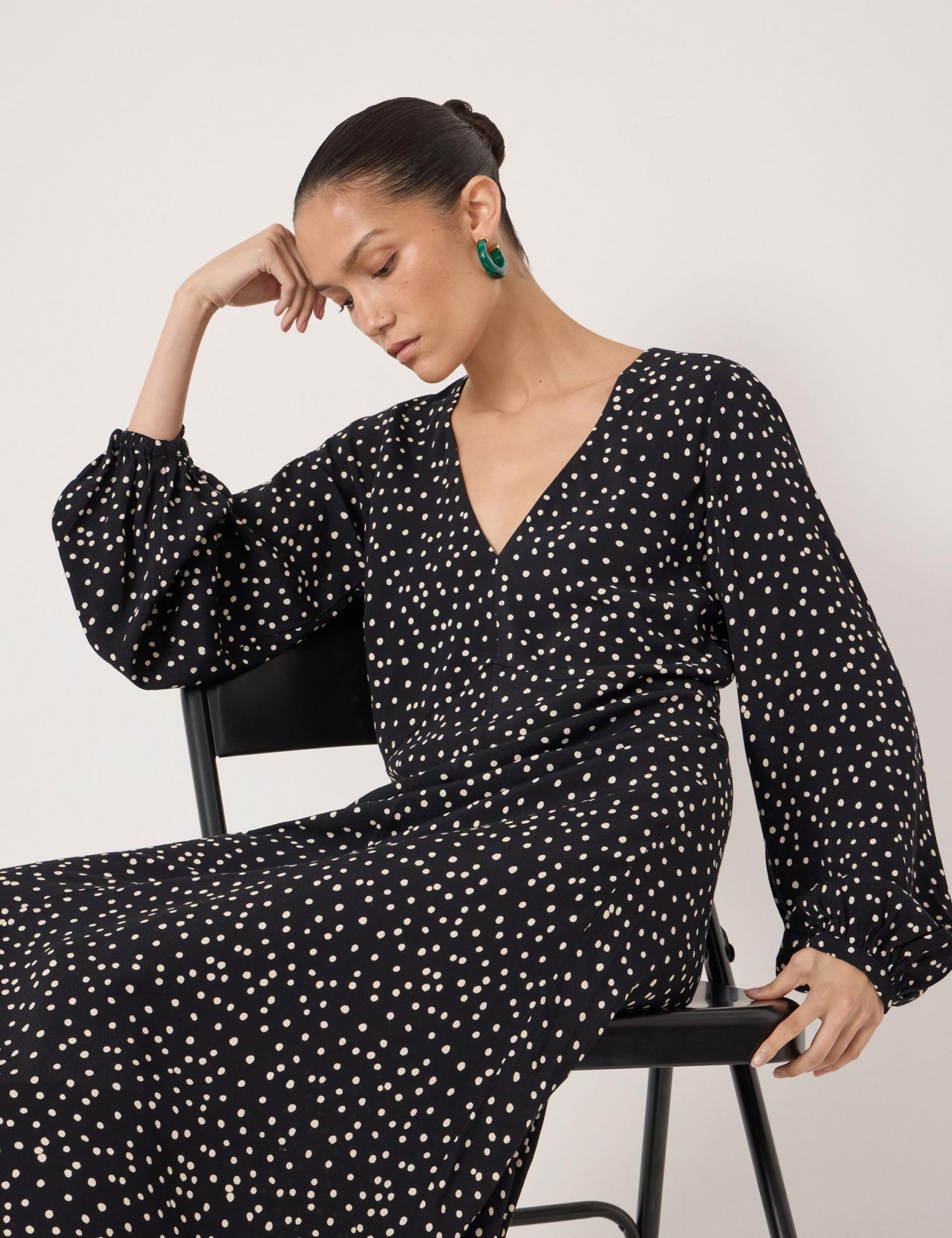 Women's V-Neck Long Sleeve Crepe Dress