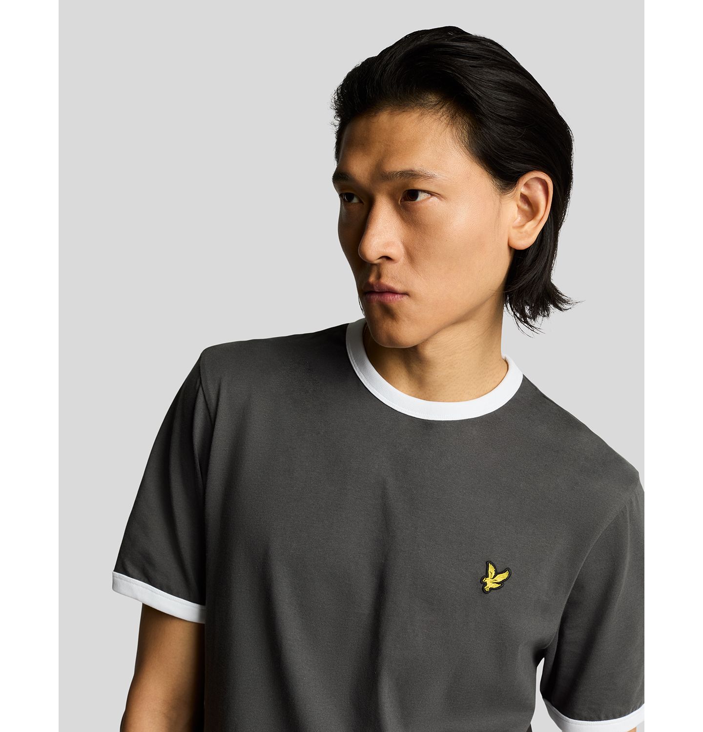 Мужская футболка Lyle & Scott Ringer T-shirt., цвет: Графитовый / Белый — фото 3