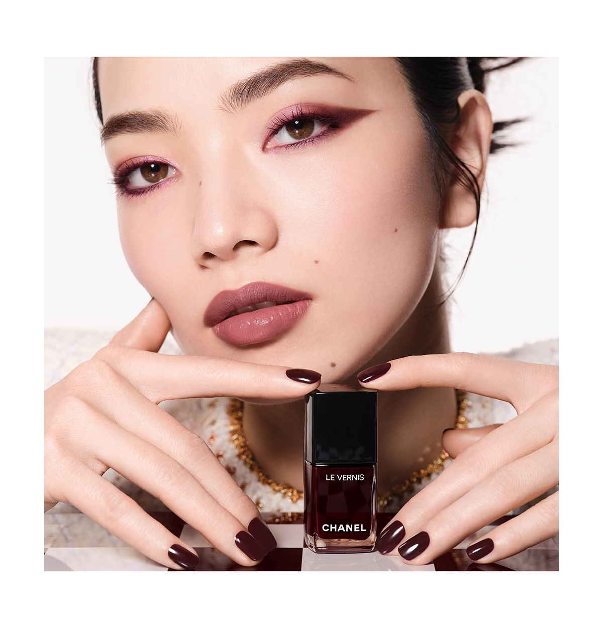 CHANEL Rouge Noir Le Vernis Nail Color, 0.4 oz.