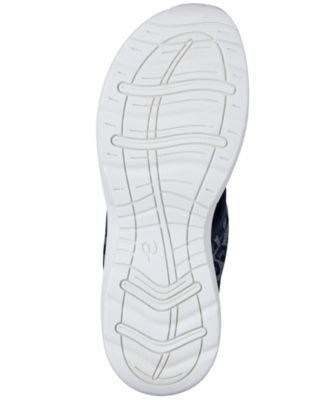 Women's Traciee Lightweight Flat Easy-On Sandals