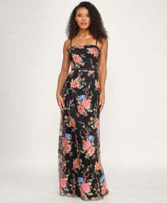 Women's Floral Embroidered Gown
