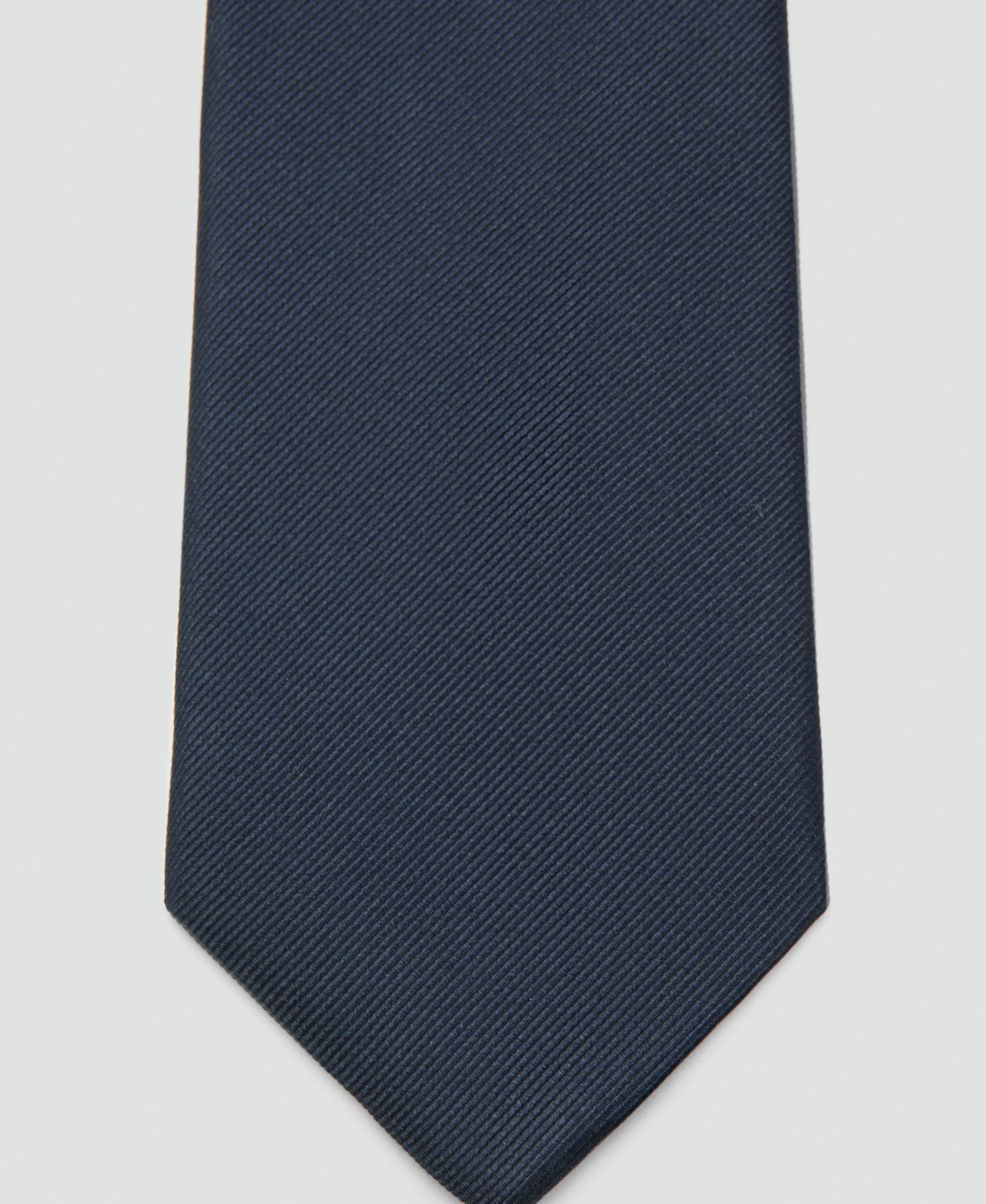 Мужской галстук MANGO Plain Silk Tie, цвет: Тёмно-синий — фото 2