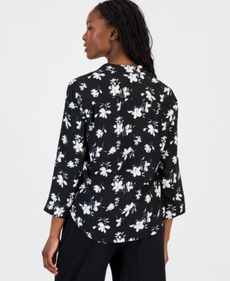 Petite Printed 3/4-Sleeve V-Neck Top