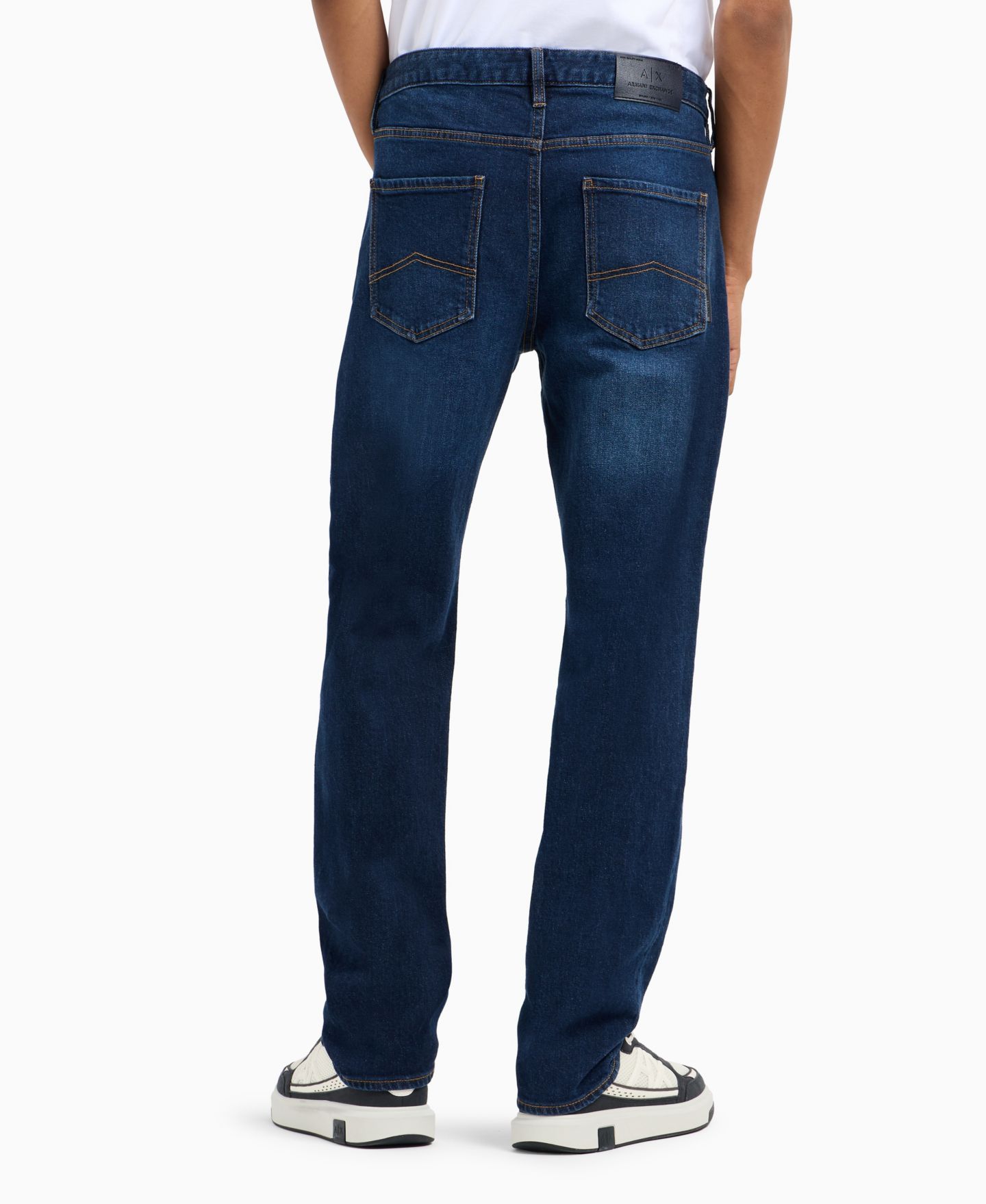 Мужские джинсы A|X Armani Exchange J13 Comfort Slim Fleece Stretch Denim Jeans, цвет: Чёрный джинсовый — фото 4