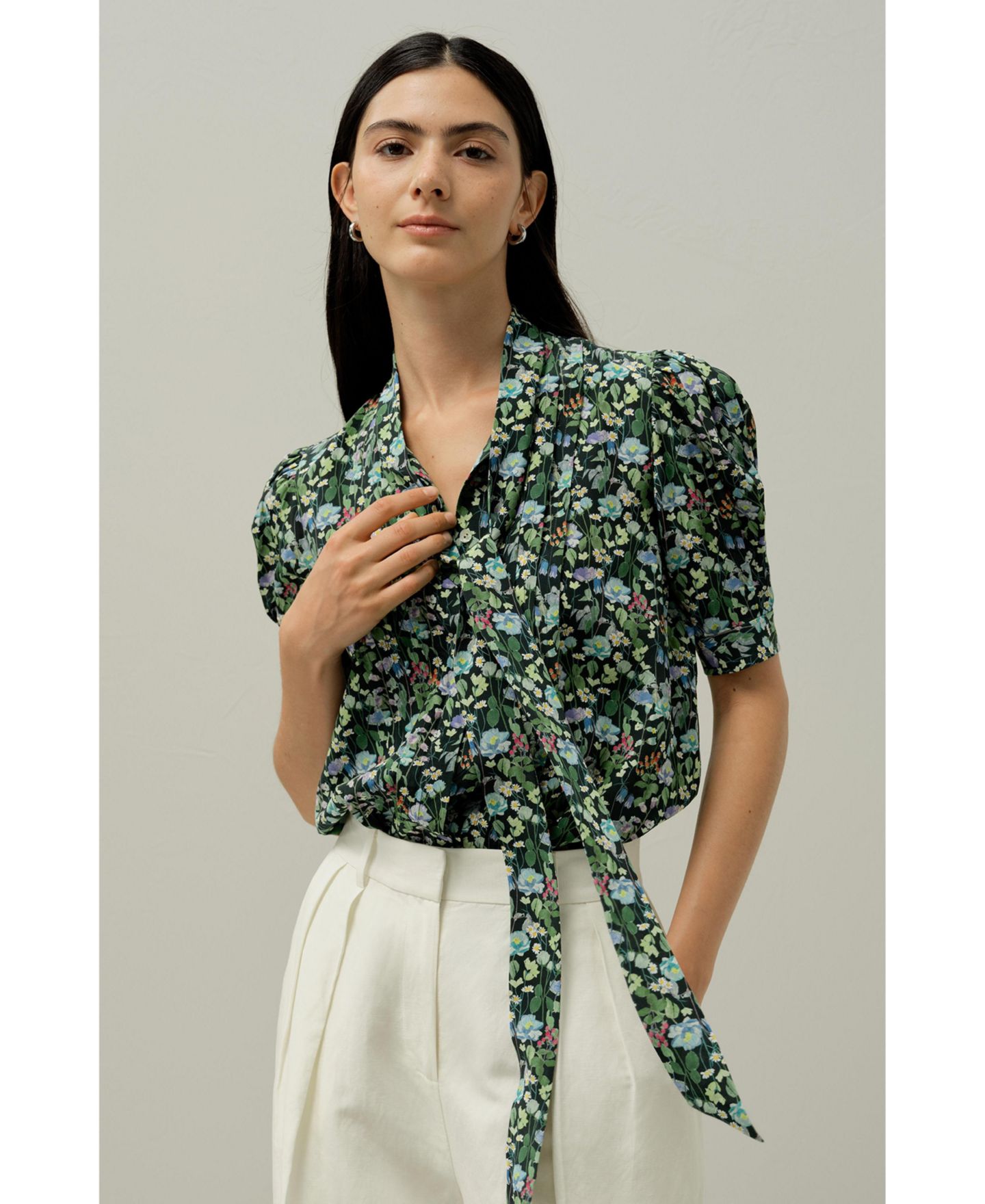 Женская блузка LILYSILK Puff-Sleeve - Made With Liberty Fabric, цвет: Тёмно-зелёный — фото 4