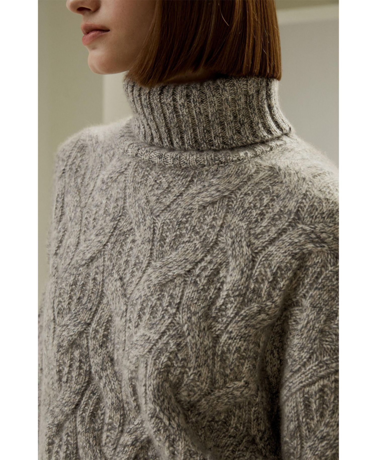 Women's Cable-Knit Cashmere Turtleneck Sweater