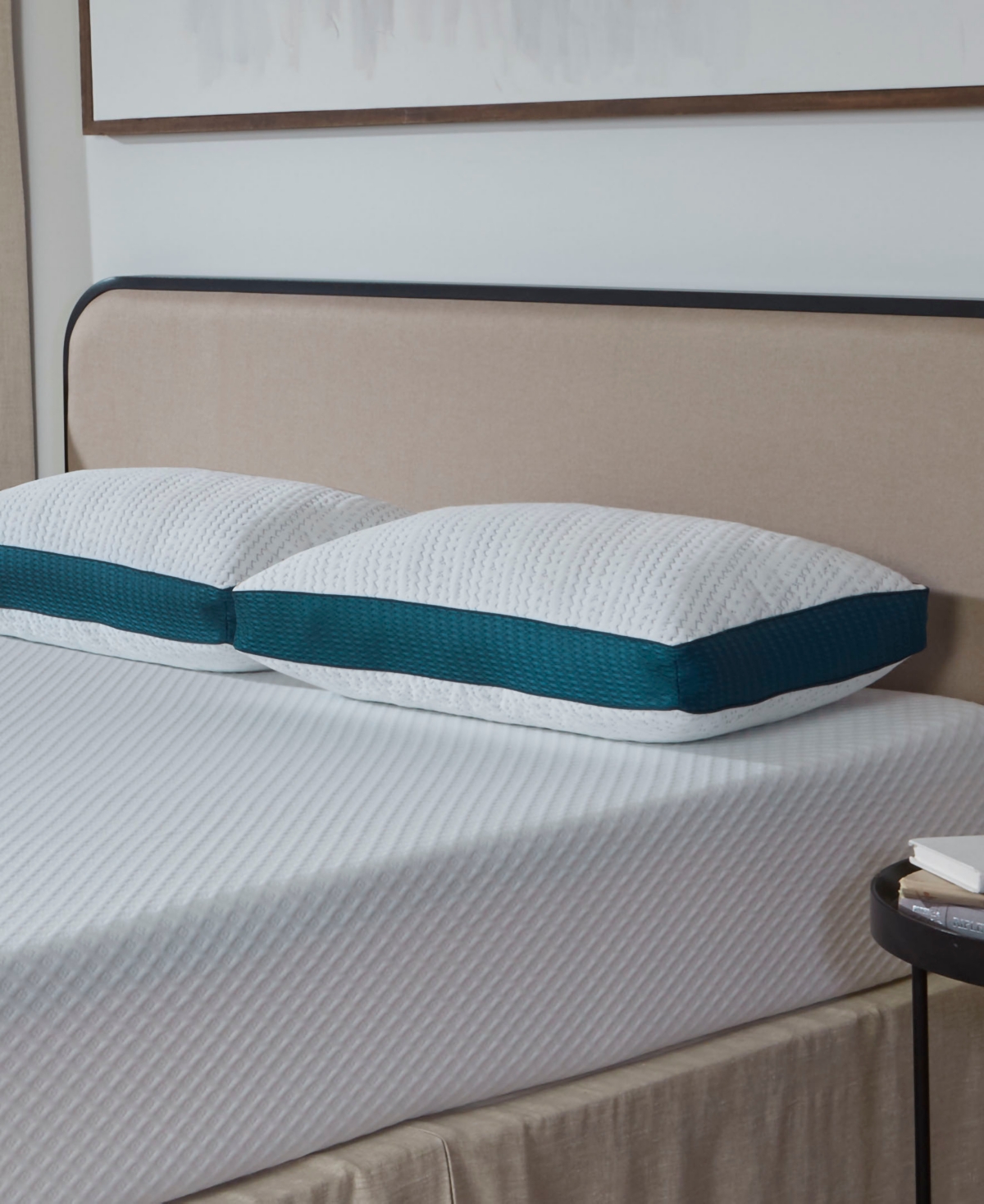 La-z-Boy Down Alternative 3" Gusseted Pillow, King