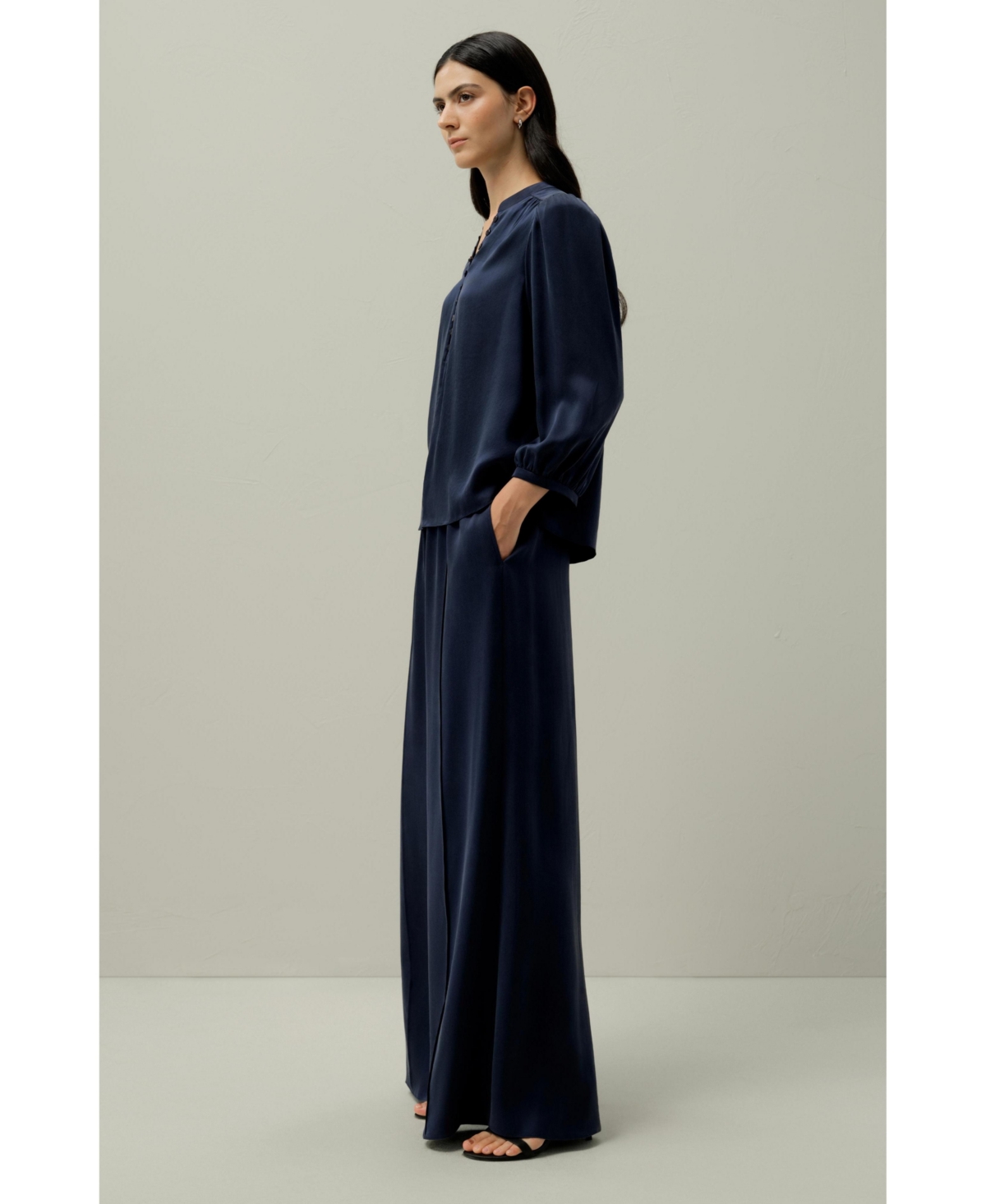 Lilysilk Women's X Melissa Murrell Silk Suede V-Neck Blouse