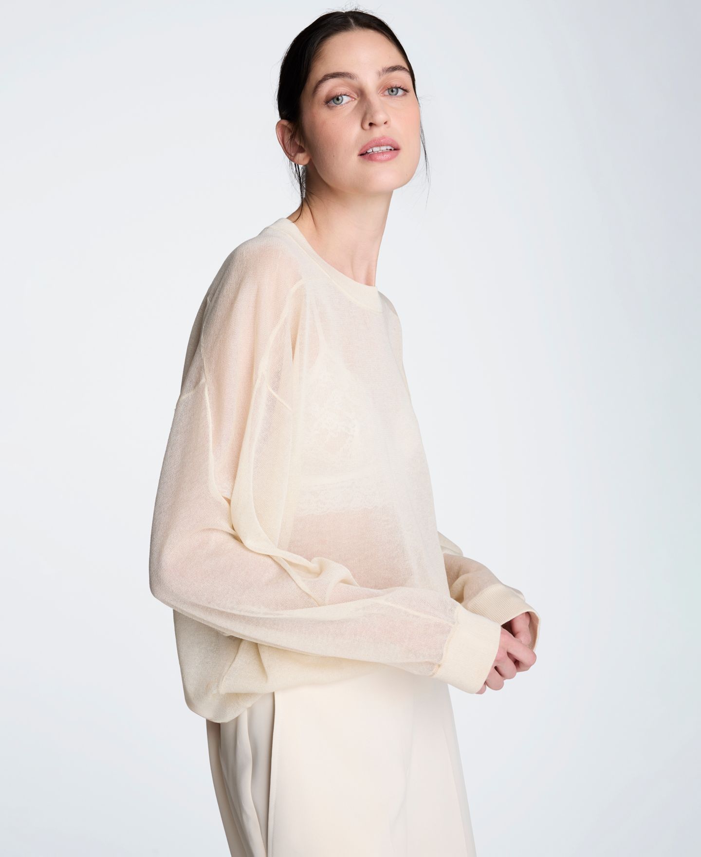 Женский свитер Kenneth Cole Oversized Sheer Crewneck, цвет: Устричный — фото 3