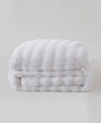 Fluffy and Plush Down Alternative Comforter, King