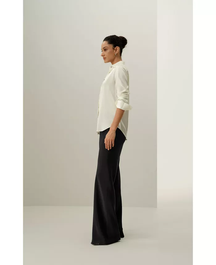 Women's Spread Collar Silk Shirt - thumbnail 2
