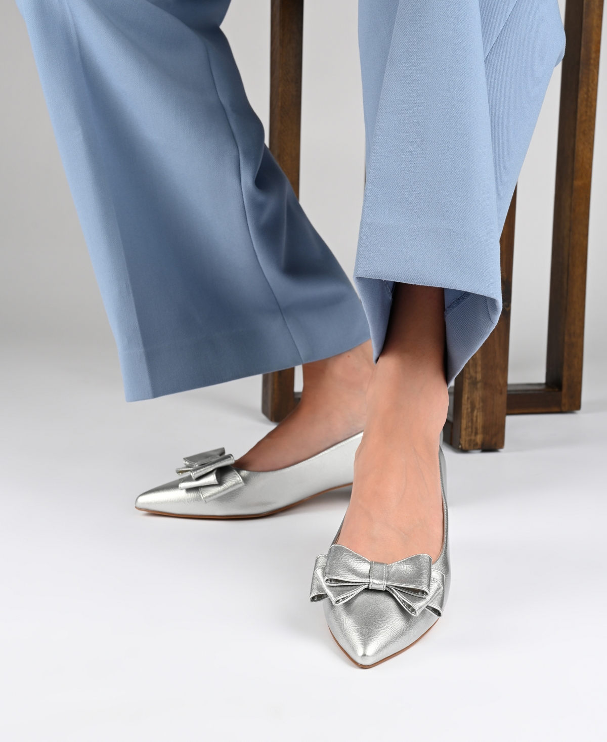 Journee Collection Women's Ophelia Bow Low Block Heel Dress Flats