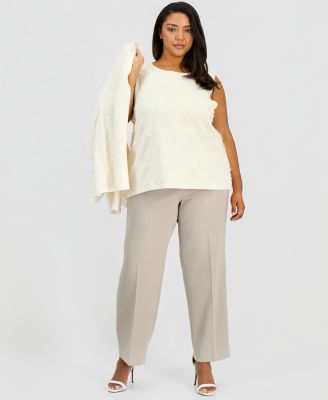 Plus Size Floral Appliqu&eacute; Tank Top