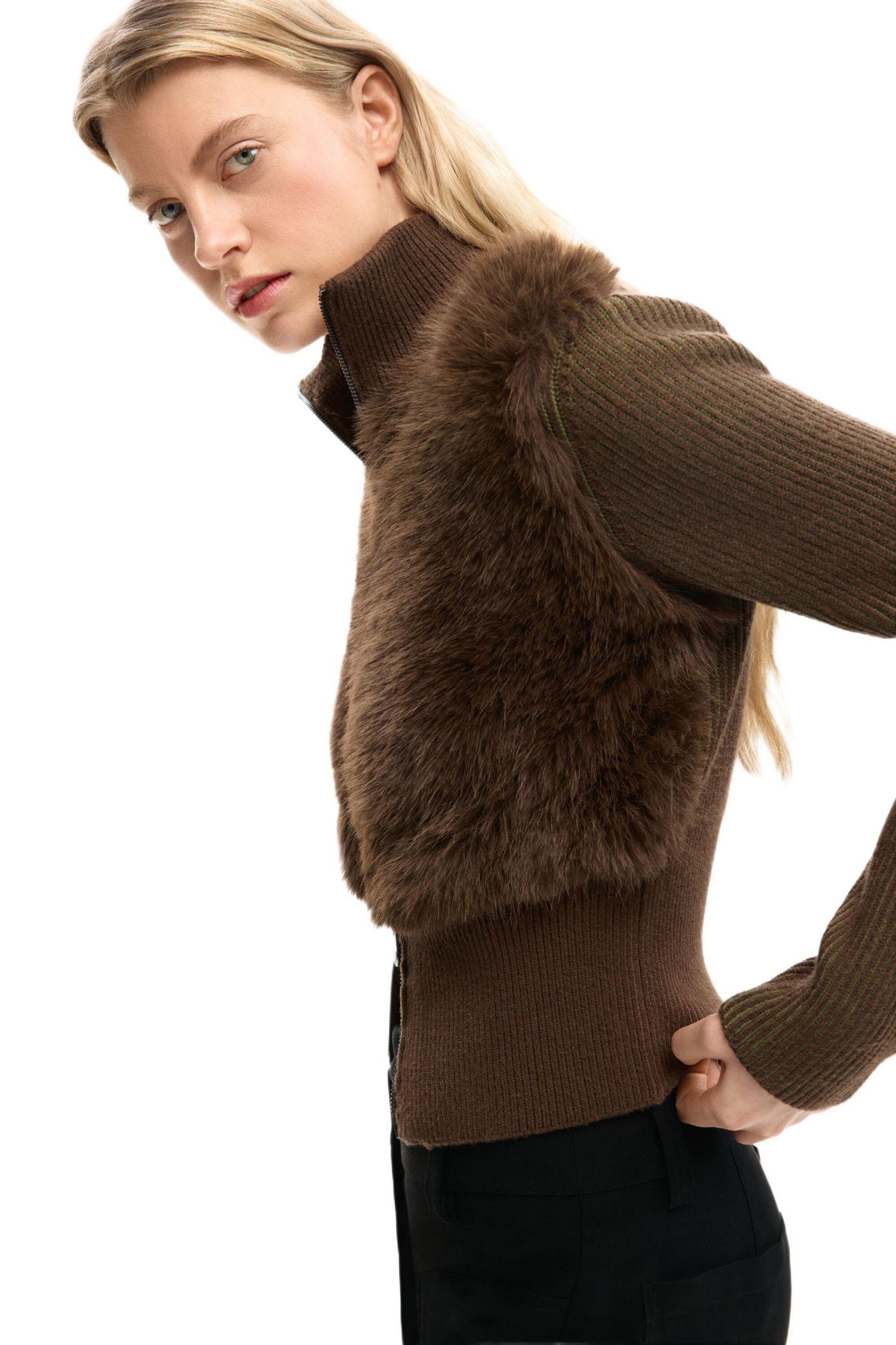 Women's Knit Sweater With Fur
