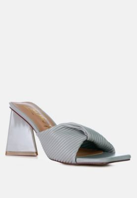 Womens Cupid Kiss Pleated Twist Strap Sandals