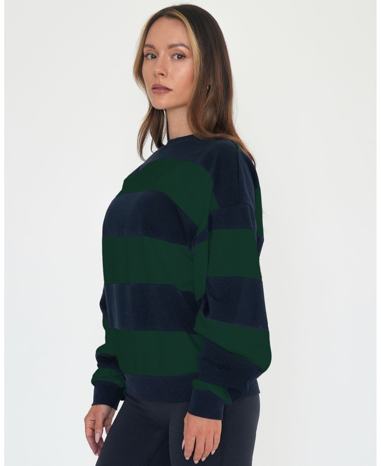 Женский свитшот Rebody Active Rugby Stripe Relaxed, цвет: Тёмно-синий / Зелёный — фото 2