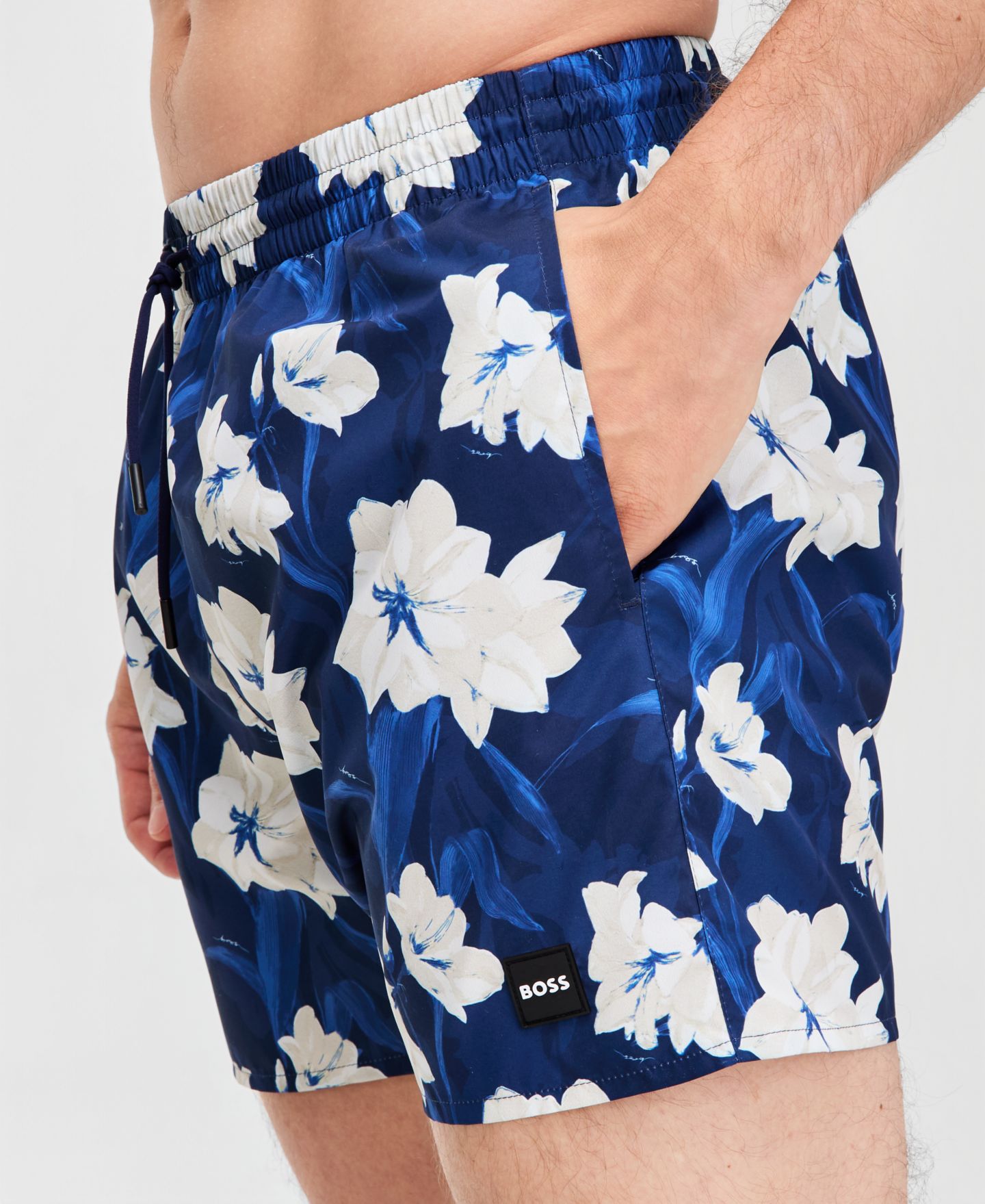 Пляжные шорты Tropical для мужчин — Hugo Boss, цвет: Синий с принтом — фото 2