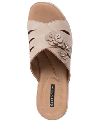 Women's Sarel Floral Round Toe Wedge Sandals