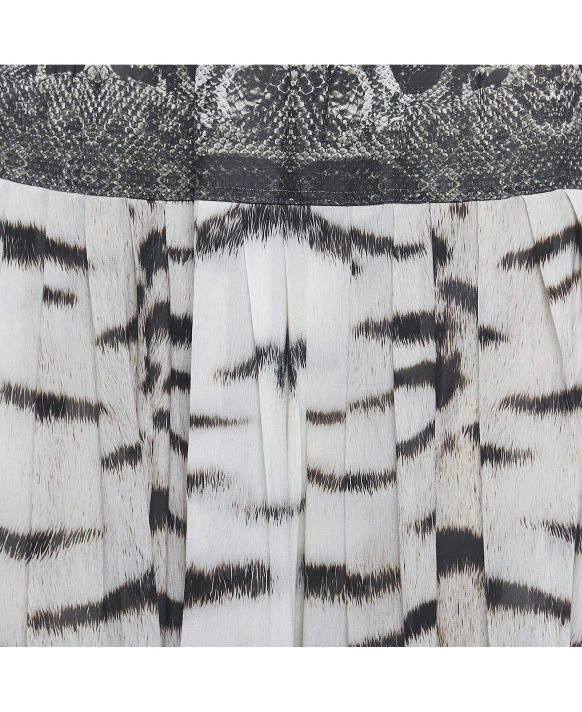 Pre-Owned Roberto Cavalli Women's Grey Printed Silk Maxi Skirt