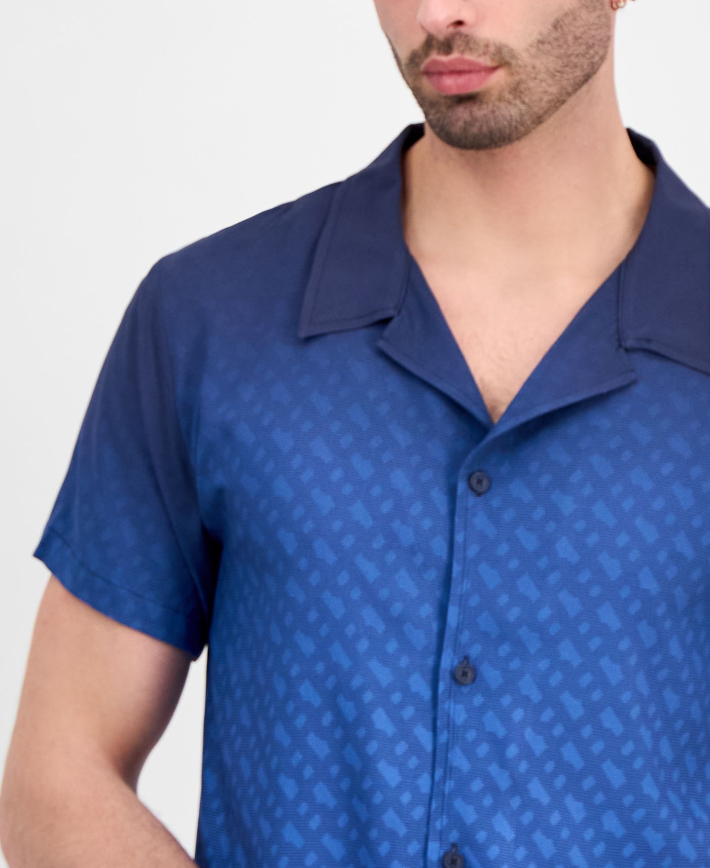 Мужская рубашка Hugo Boss Gradient B Button-Up Sun Protection Swim Shirt, цвет: Синий / Чёрный — фото 3