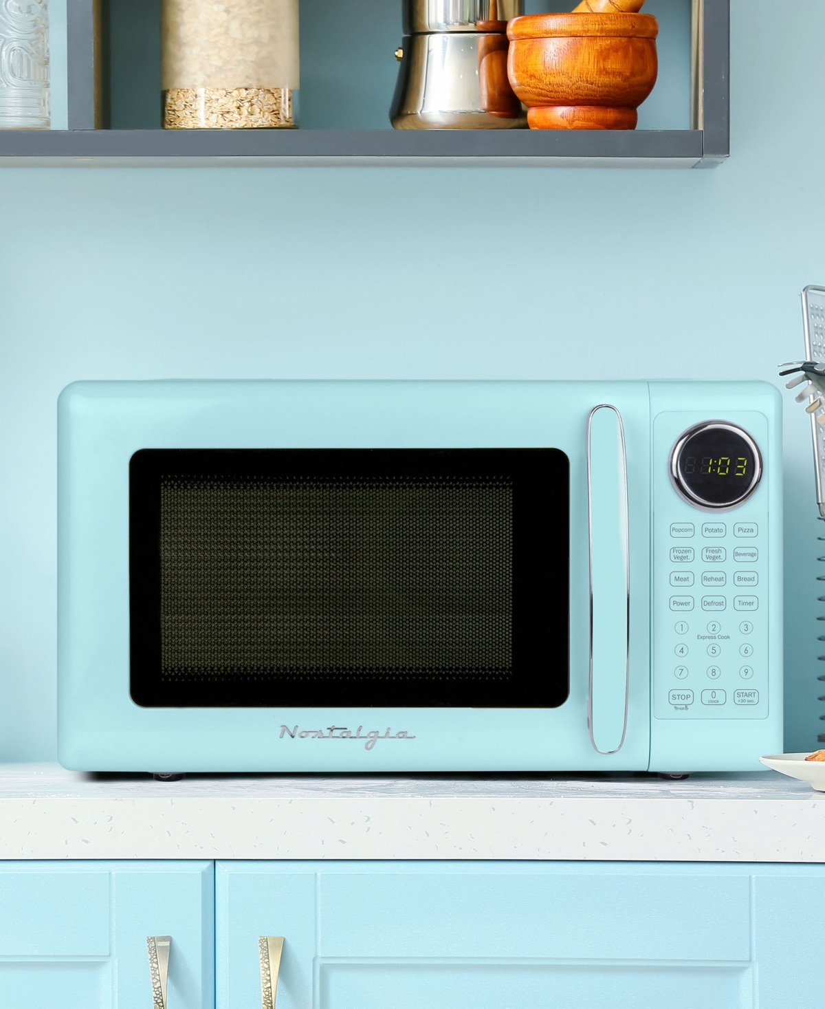 Nostalgia Retro 0.7 Cubic Foot 700-Watt Microwave Oven