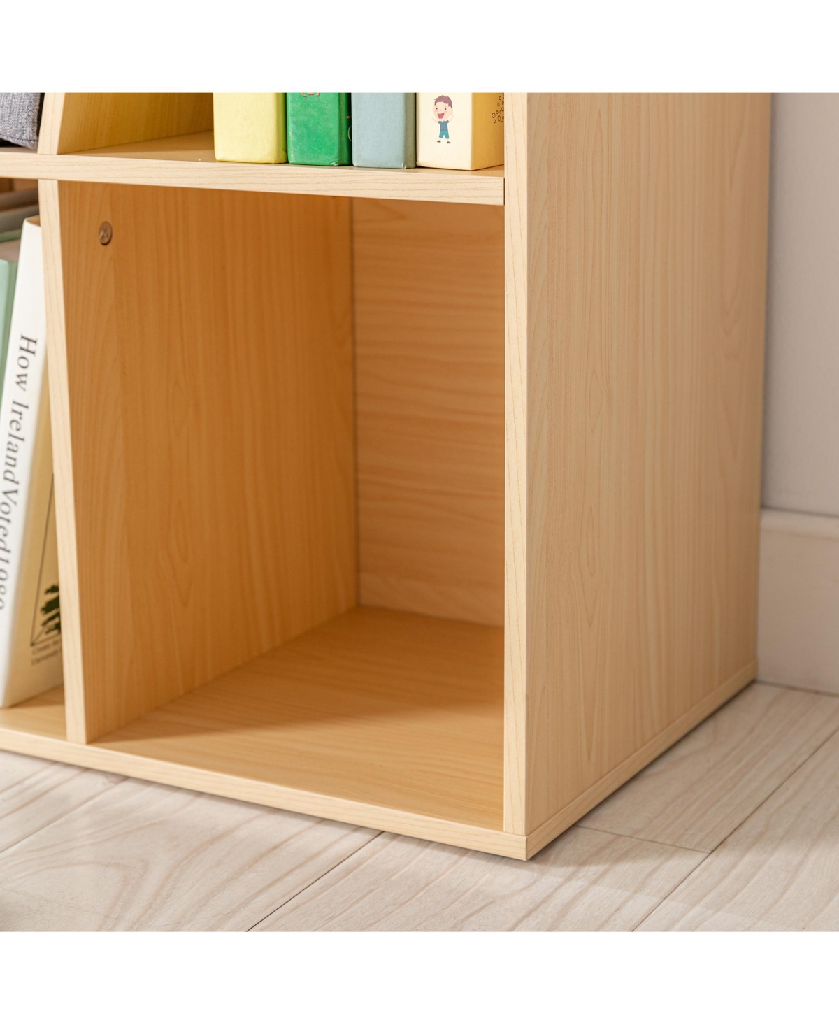 Homcom Kids Cube Organizer with Lounge Chair and Large Cube Shelving, Natural