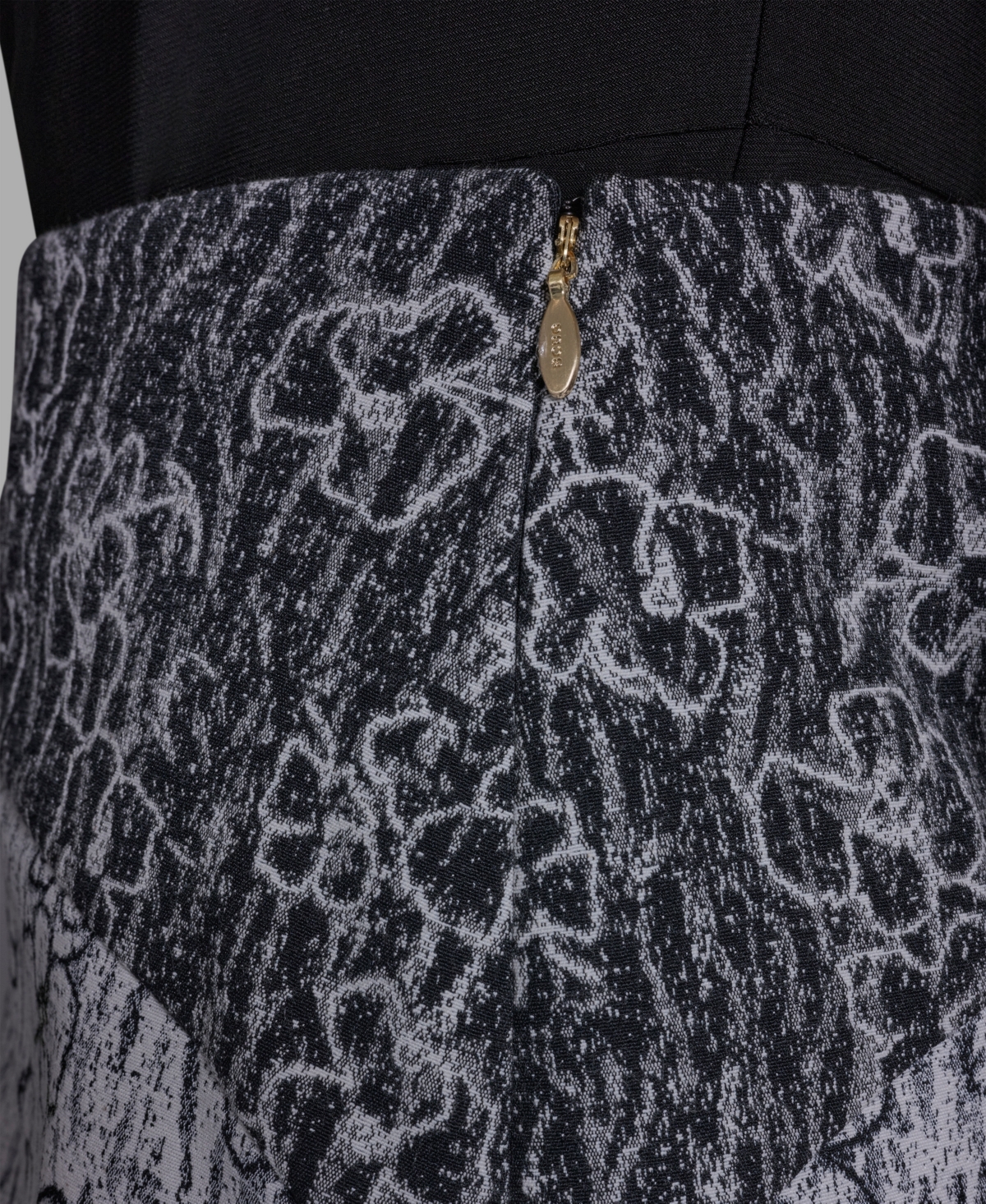 Bcbg Women's Side Zipper Mixed Print Pencil Skirt