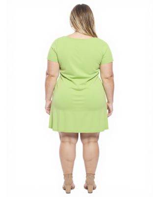 Plus Size Solid Round Neck Shift Dress