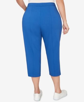Plus Size The Royal Treatment Relaxed Flat Front Patch Pocket Capri Pants