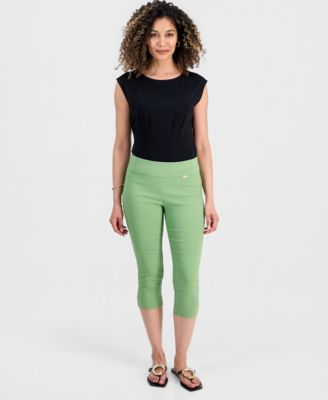 Petite Tummy-Control Pull-On Capri Pants