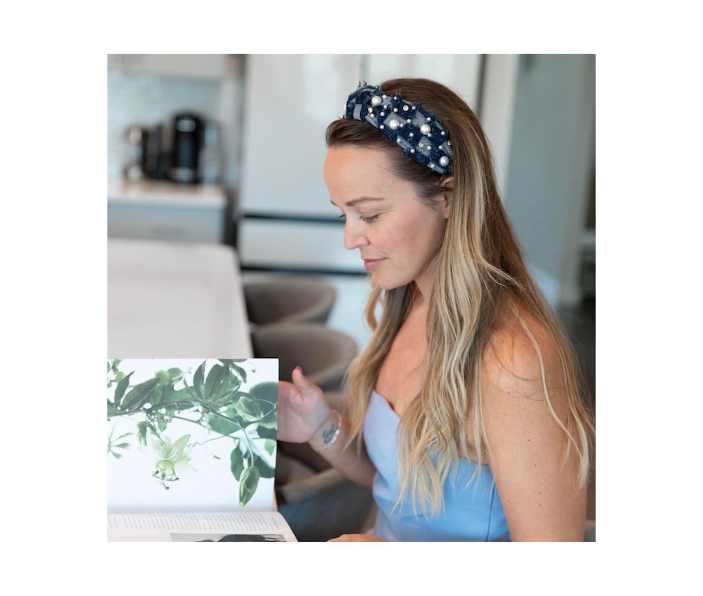 Женские аксессуары для волос Headbands of Hope Embellished Top Knot Headband - Patchwork Denim — фото 3