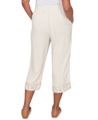 Petite Natural Wonder Crochet Trim Capri Pants
