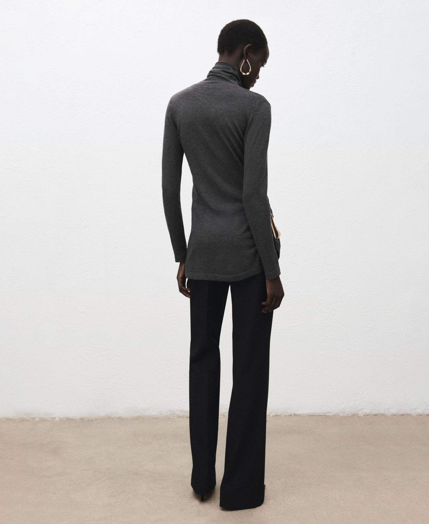 Women's Brooch Turtleneck Sweater