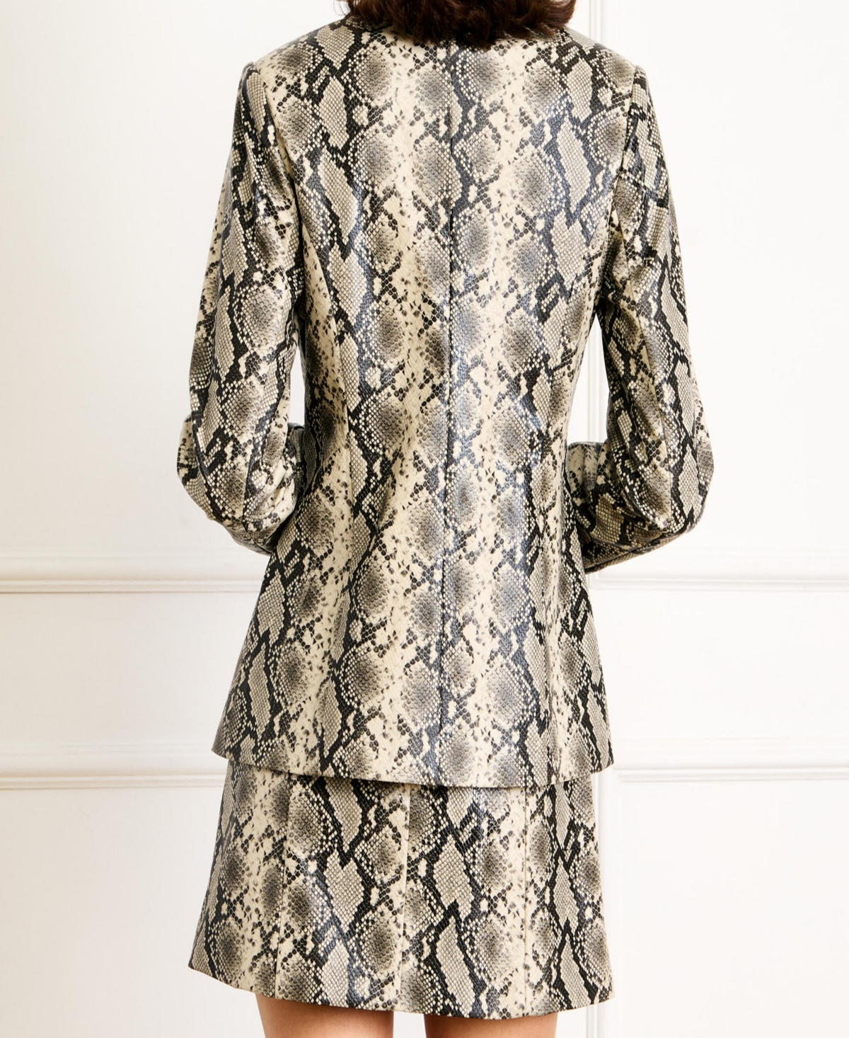 Line & Dot Women's Python Print Side Pocket Jacket