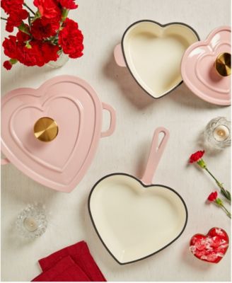 1-Quart Enameled Cast Iron Heart-Shaped Dutch Oven