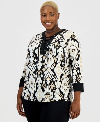 Plus Size Lace-Up 3/4-Sleeve Knit Top