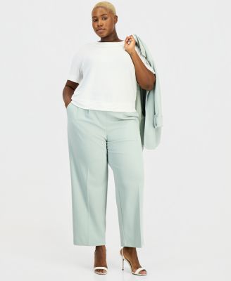 NOTCH COLLAR KISSING FRO and PULL-ON HIGH RISE FAUX F