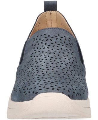 Easy Street Women's Nottingham Slip-On Sneakers